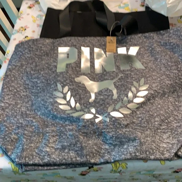 Brand new with tags large pink tote never used - Picture 1 of 10